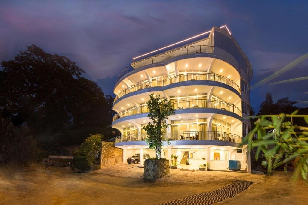 Sandriana Lake View Hotel kandy
